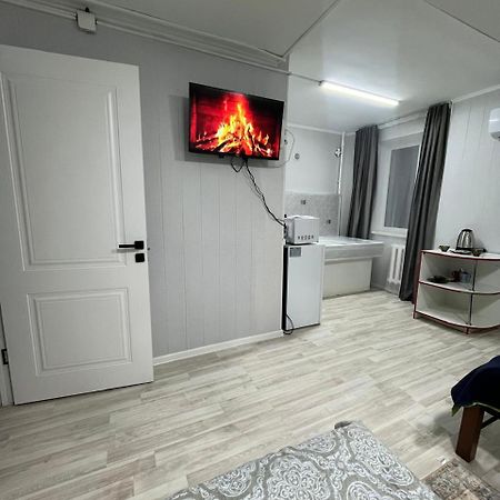 Ахметова 4 Lägenhet Krasnoye Pole Exteriör bild