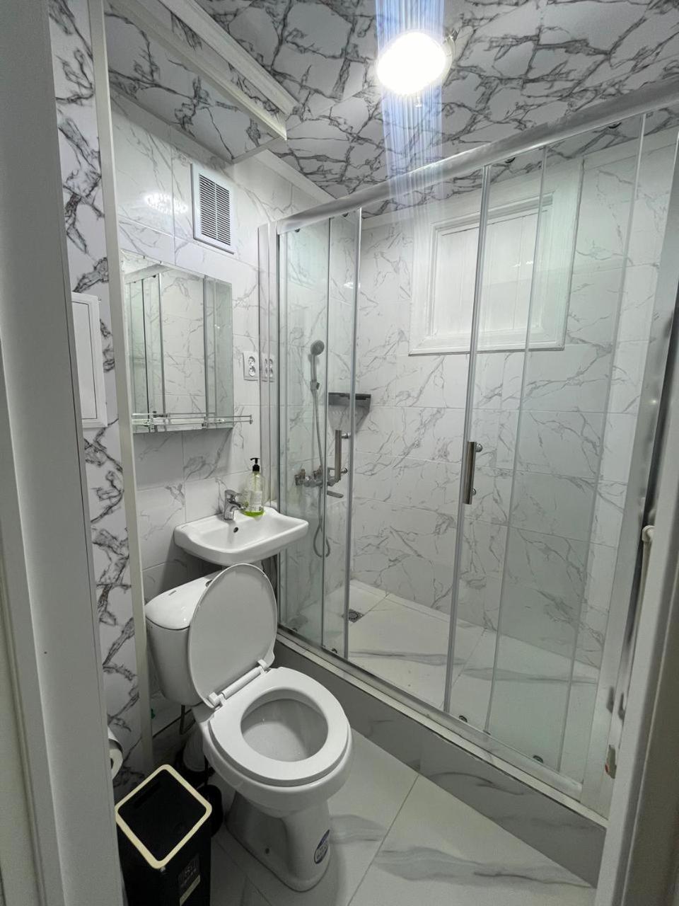 Ахметова 4 Lägenhet Krasnoye Pole Exteriör bild